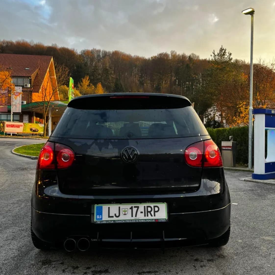 Black VW Golf MK5 Emblems 3