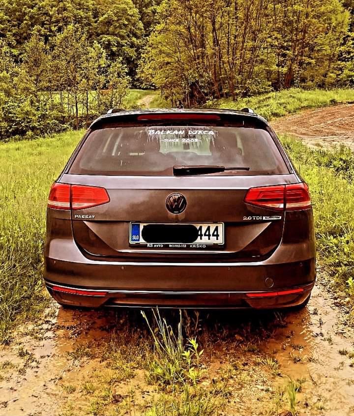 Black VW Passat B8 Emblems 6