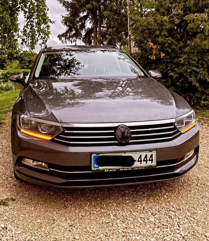 Black VW Passat B8 Emblems 7
