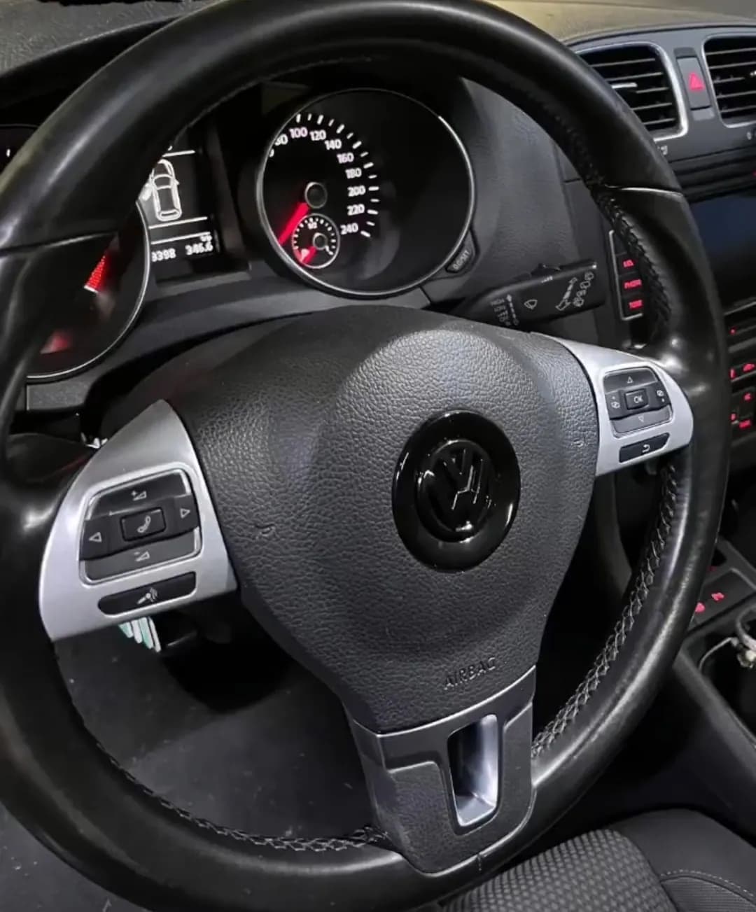 Black VW Steering Wheel Badge (older models) 6