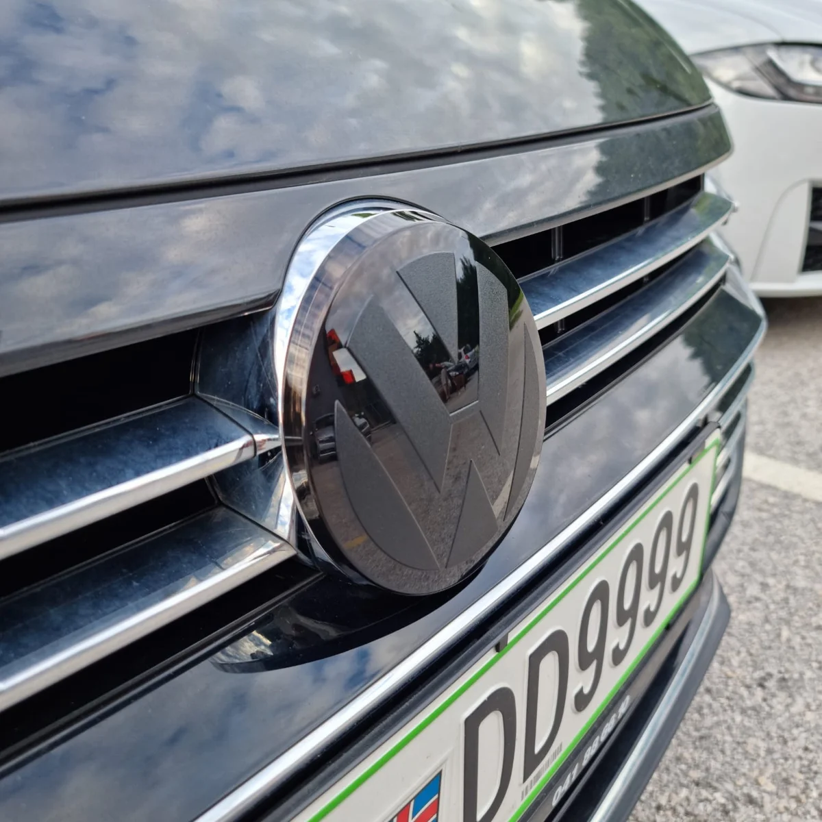 Black VW Arteon 2017-2020 Emblems 3
