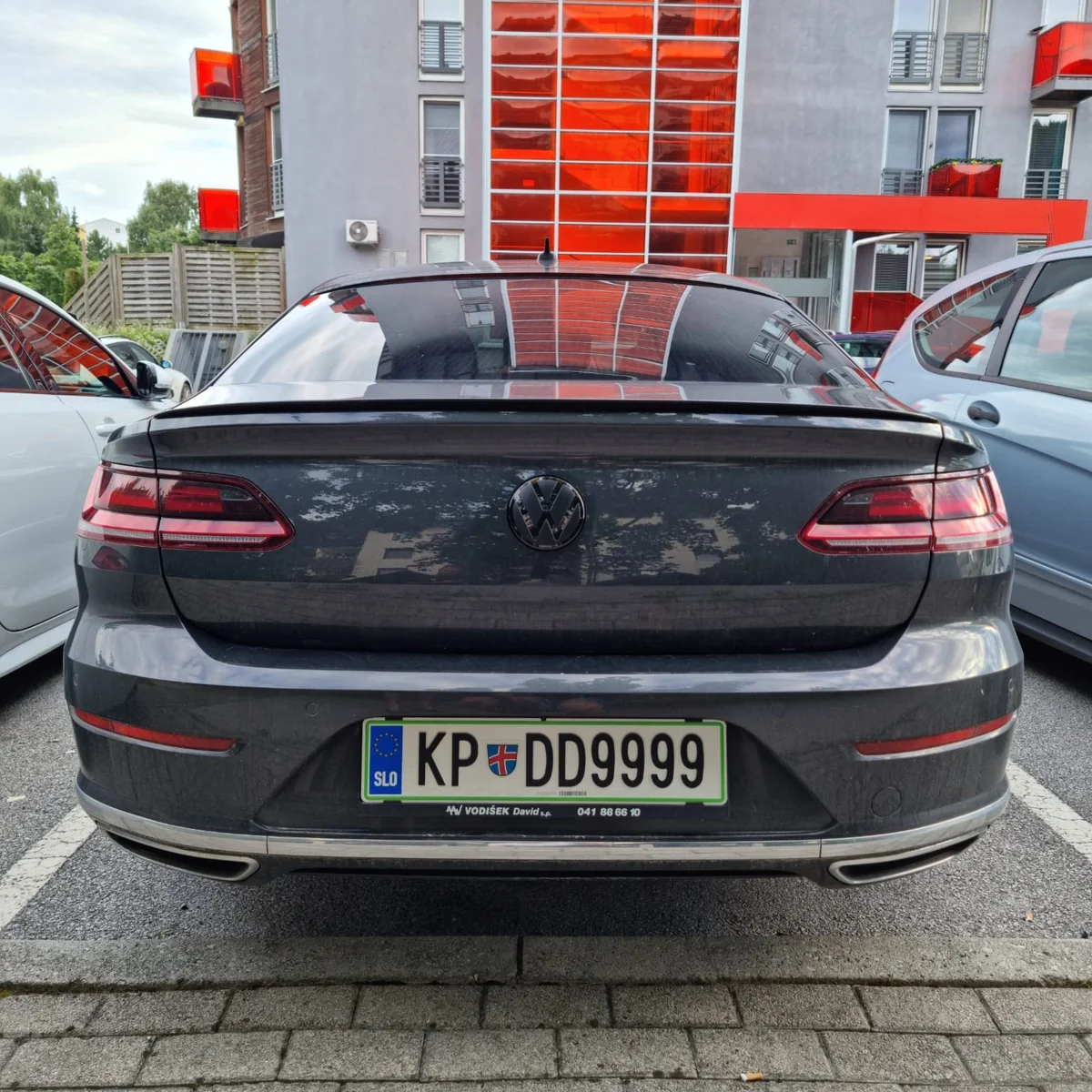 Black VW Arteon 2017-2020 Emblems 4